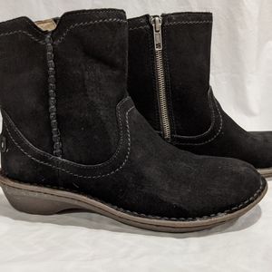 UGG NEEVAH Ankle Boots